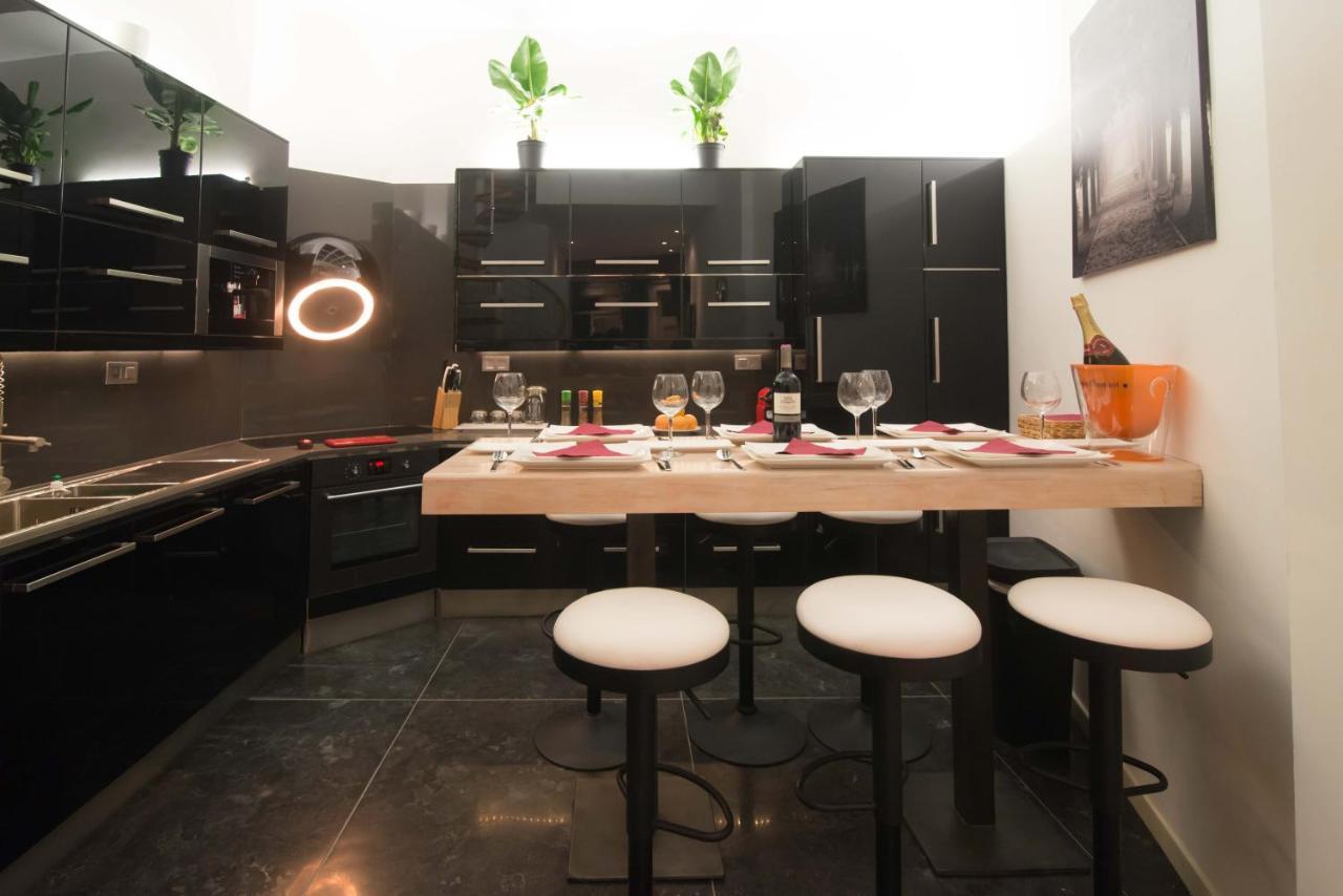 Full 4 Floors House At The Center Villa แอนต์เวิร์ป ภายนอก รูปภาพ